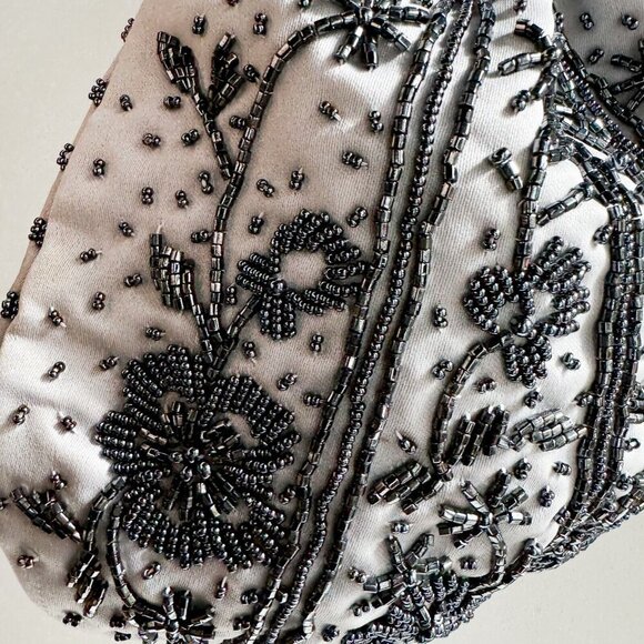 Light Grey Beaded Satin Drawstring Evening Purse - Picture 3 of 11